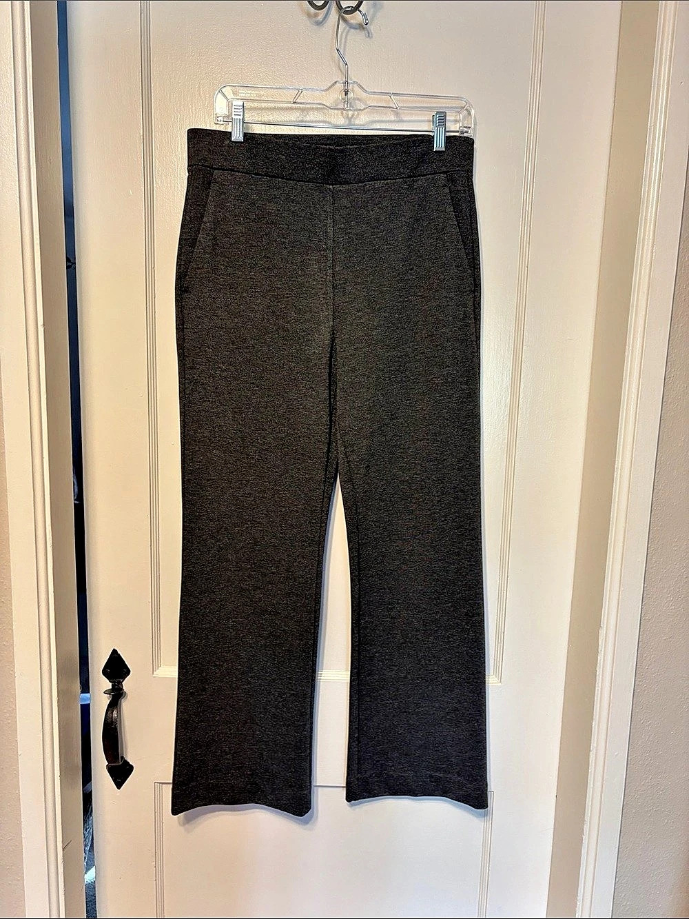 Ann Taylor Weekend bootcut pants Bootcut Pants in Black Size Medium NWT